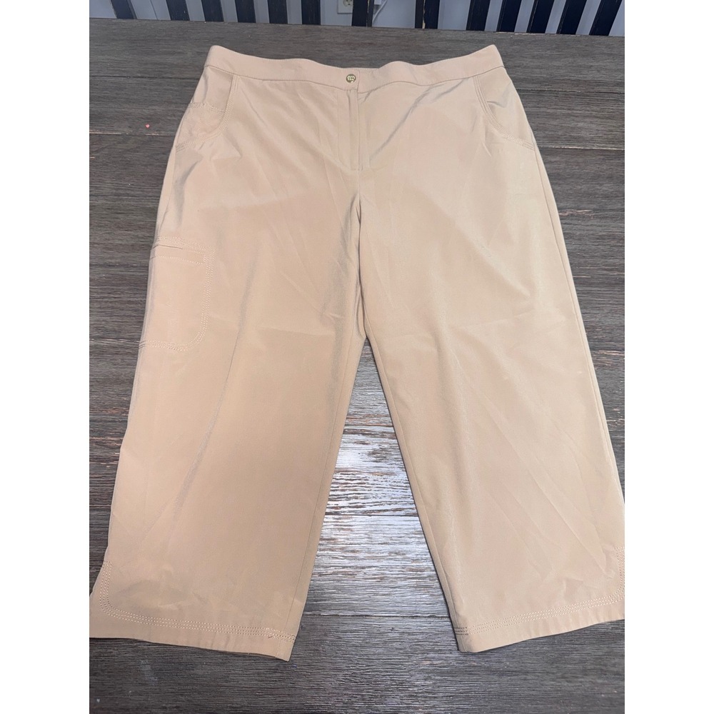 Zenergy Golf by Chicos Tan Khaki Cropped Pants Cargo Pockets Studded Hem Sz 2 L